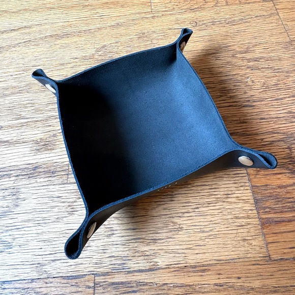 Leather Rivet Valet Catchall Tray - Picture 3 of 12